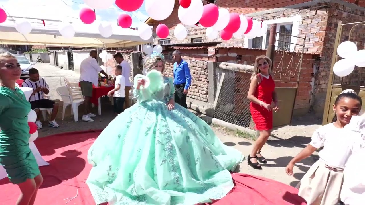 Годеж на Янко и Лили Ихтиман