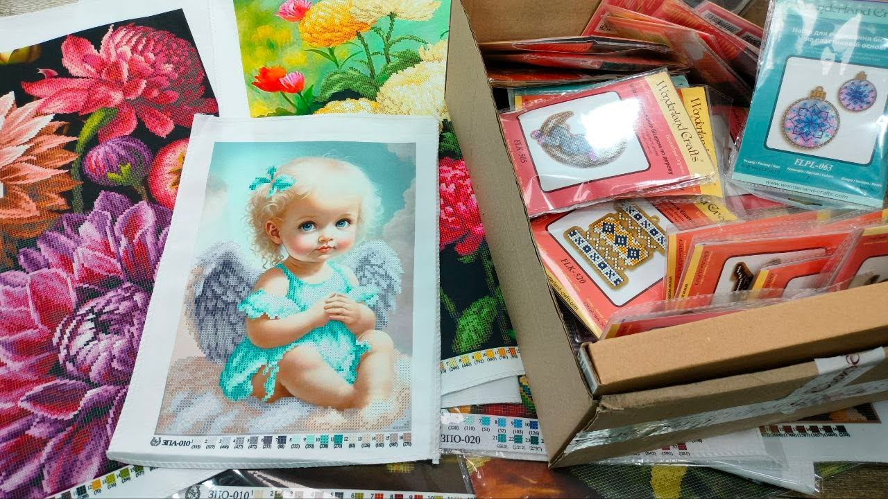 Розпаковка 2-х посилок з новинками. Золота підкова та Wonderland Crafts