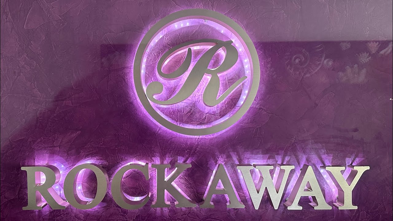 Yonkers Voice Visits Rockaway Hotel in Puerto Escondido Mexico-Oaxaca and Gives You his Review.