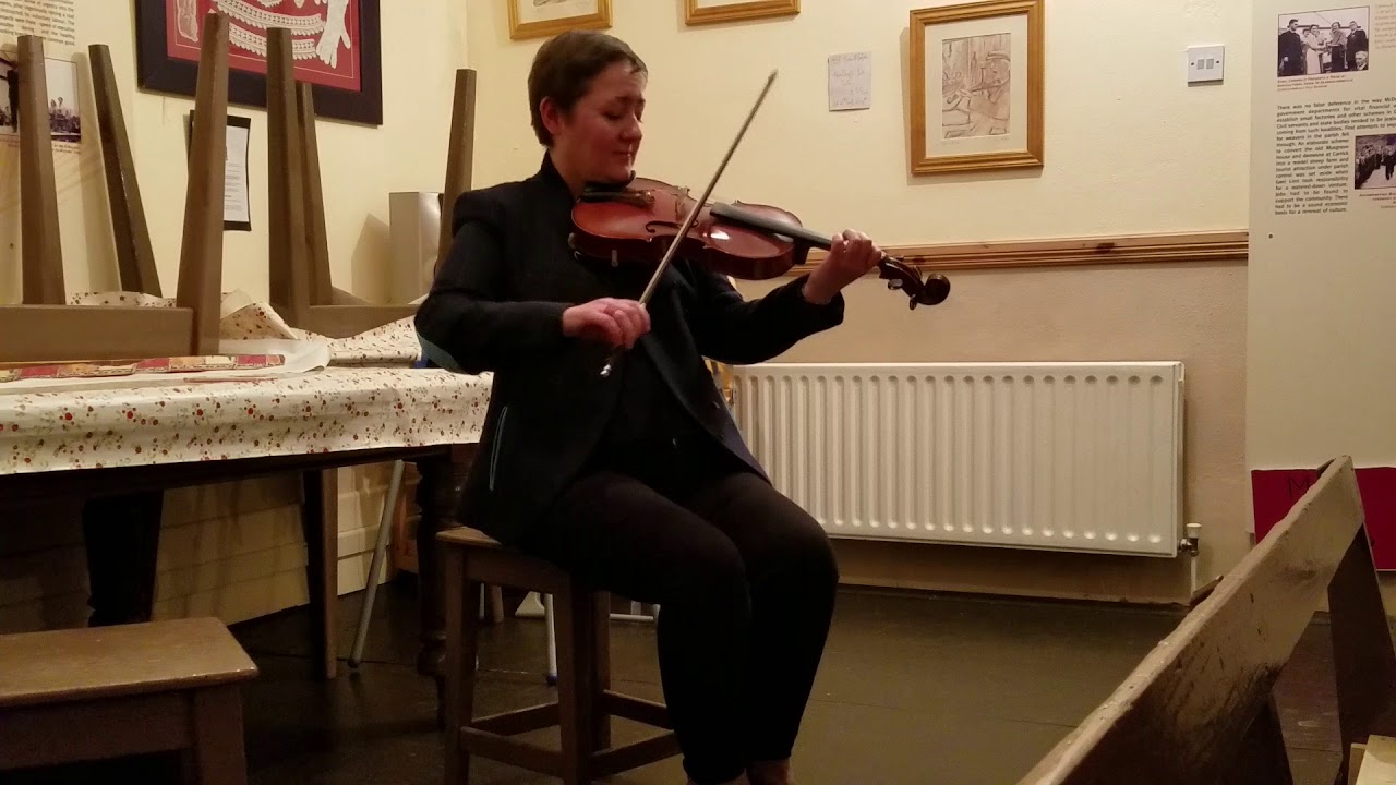 Tara Connaghan ~ Gan Anim/Fred Finn's/Hand Me Down The Tackle, reels