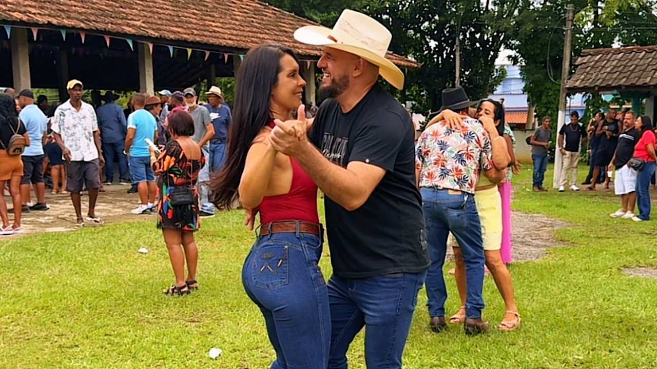 🔥 Tome xote e deixa a poeira subir! 🎶 Na vaquejada é assim, ninguém fica parado! Comenta aqui! 👇