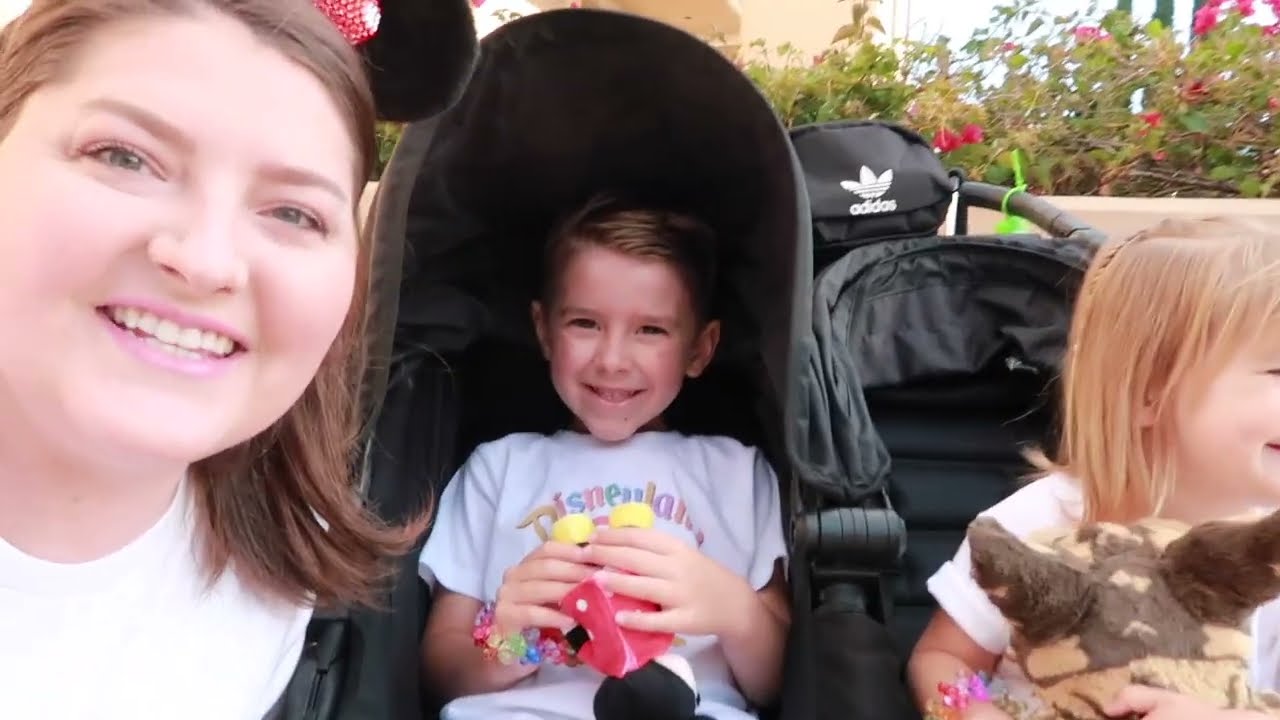 The Kids First Trip to Disneyland - Day 1 Making Memories