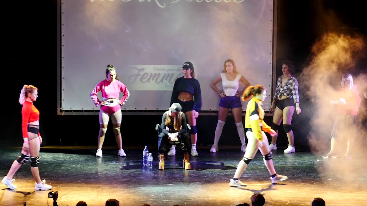 Twerk Battle