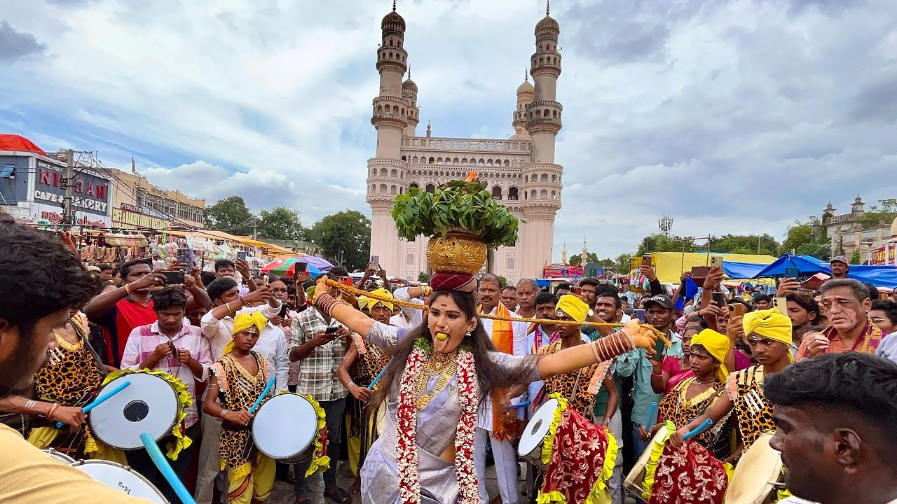 Hyderabad Bonalu 2025 | Bangaru Bonam at Charminar 2025 | #oldcitybonalu2025 #bonalu