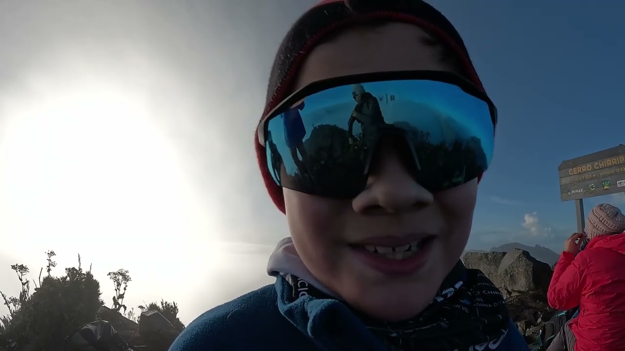 ¡CONQUISTÓ CHIRRIPÓ CON SOLO 9 AÑOS! 🇨🇷 | Padre e Hijo en el Techo de Costa Rica 🏔️