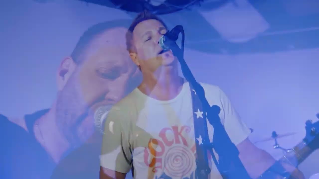 R-NØT: Blue (official music video), Gaslighter Part 1
