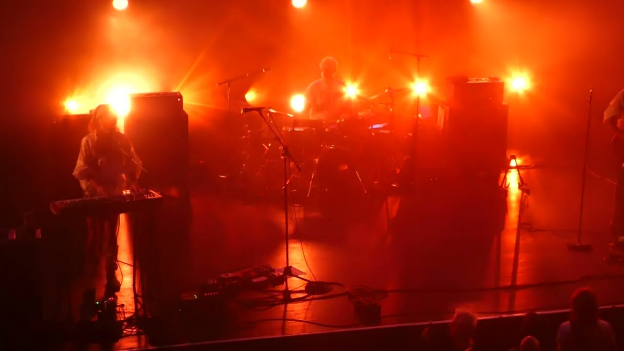 Blonde Redhead - For the Damaged Coda (reprise) @Tivolivredenburg (6/7)