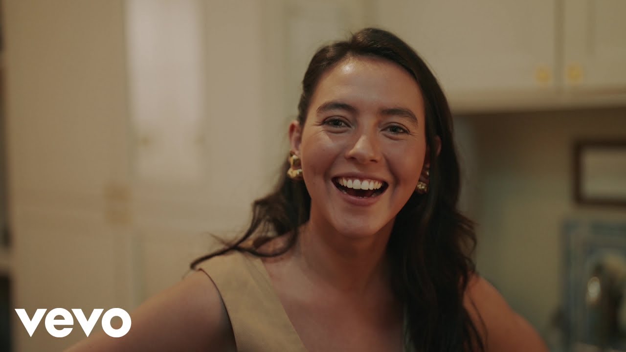Sandrayati - New Dawn (BTS at St. Pancras)