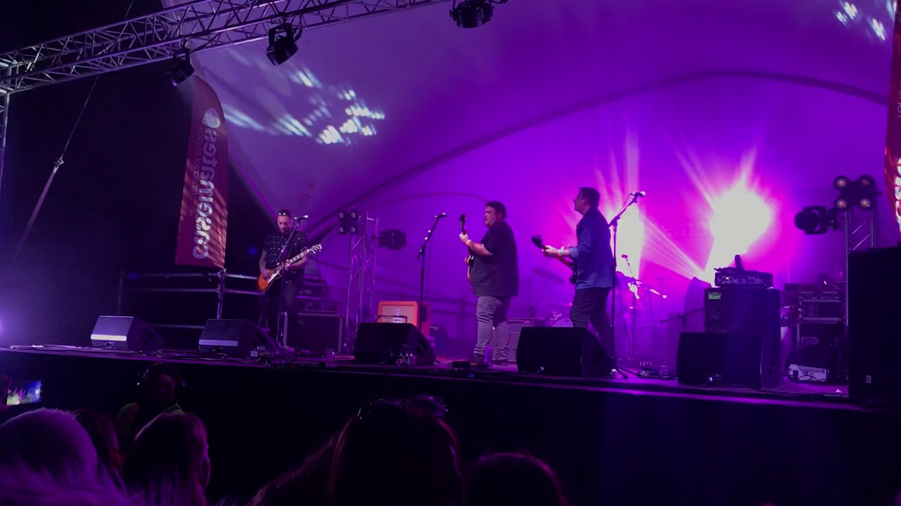 Kingz Of Leon Molly Chambers/Four Kicks/Find me KzOL (KOL Tribute) - Victorious Festival 2018