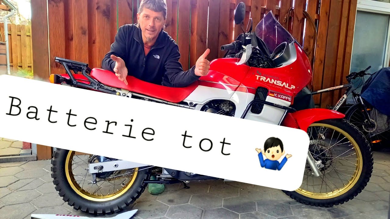 An der Honda Transalp ist die Batterie tot 🤷🏻‍♂️ Wechsel von der Blei -Säure auf Gel #motorrad