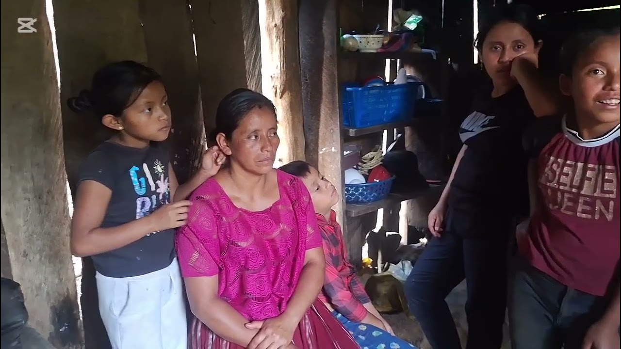 ✡️Madre que trabaja en México llora al ver toda la ayuda que le envían 