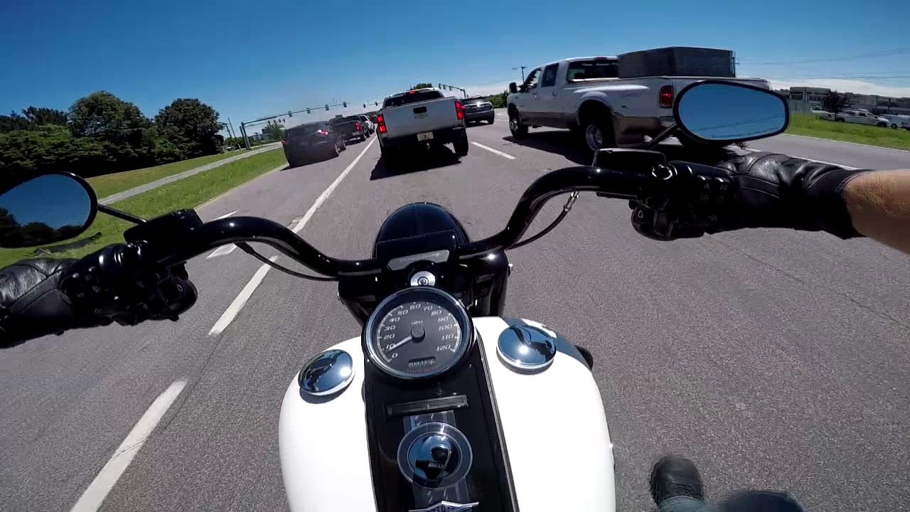 2019 Harley Davidson Road King Special in Bonneville Salt Denim test ride