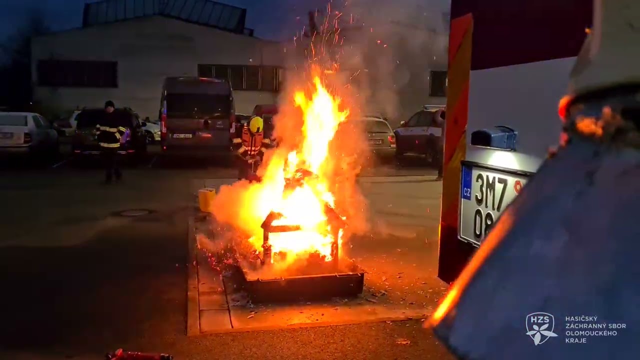 Poslední jízda pro pány hasiče Měrku, Fialu a Kratochvíla