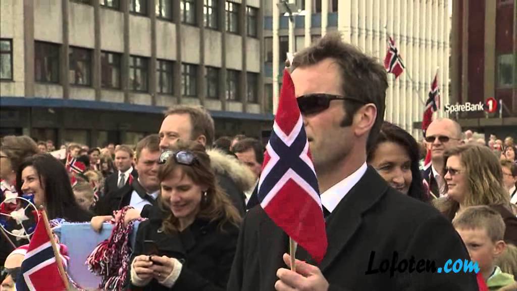Svolvær: 17 mai 2008 i Lofoten.