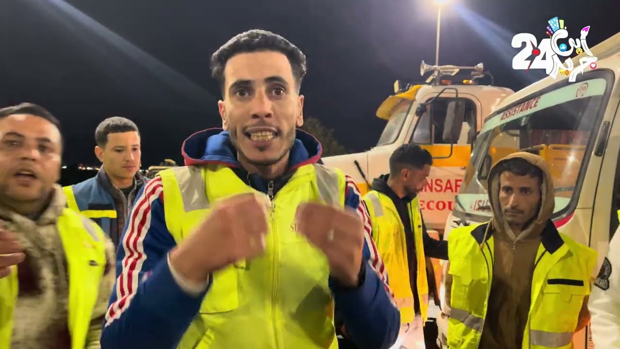 سائقو سيارات الجر ( الديباناج ) بالرحامنة يحتجون على تفويت خدمات طريق السيار لشركة واحدة