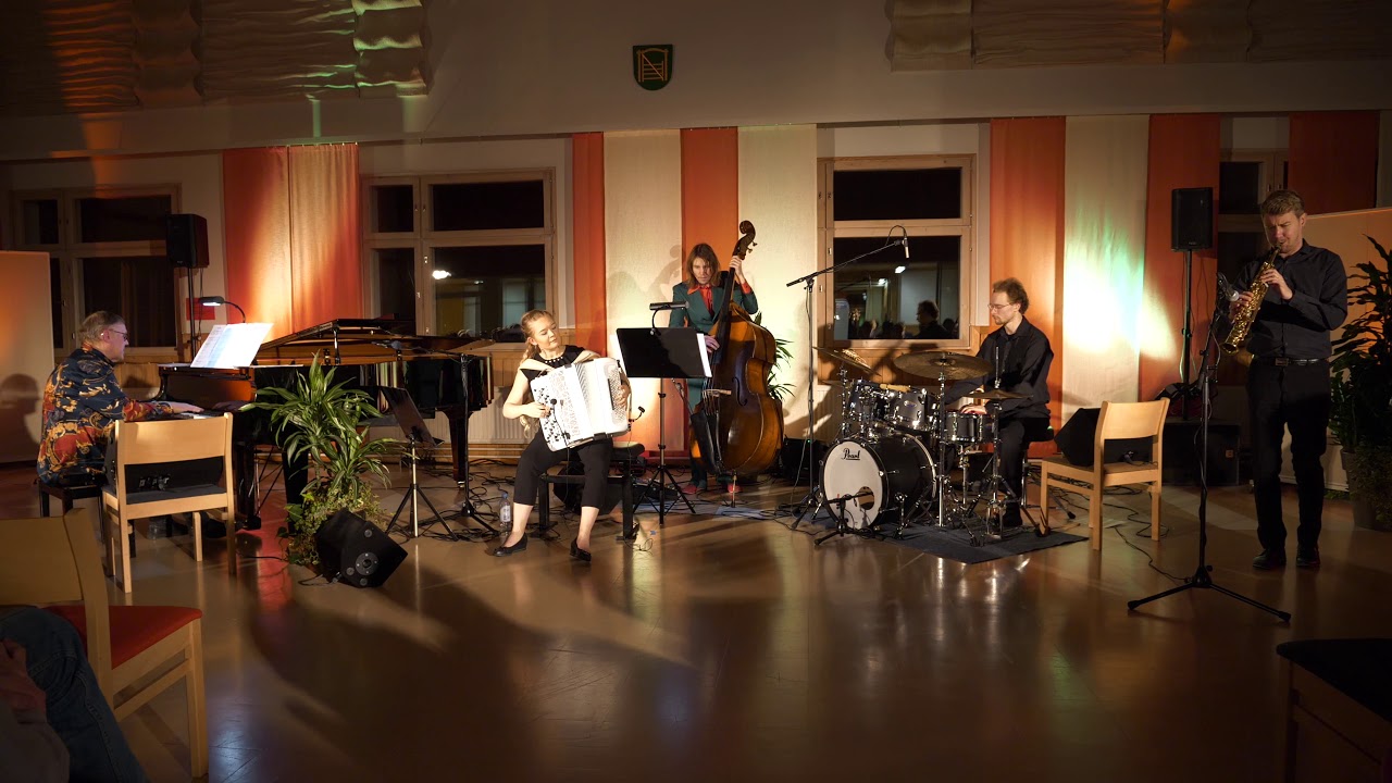Henna-Maija Vannemaa Quartet feat. Ville Vannemaa: Kuohu
