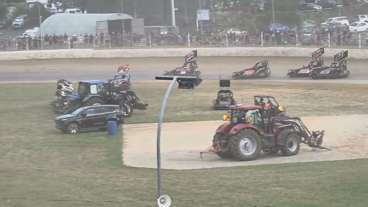 North Island Superstock Champs Heat One McDonalds Kihikihi Speedway 13.12.25 