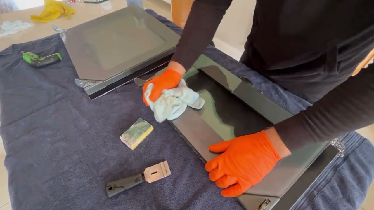 Professional oven cleaning with dip-tank solutions