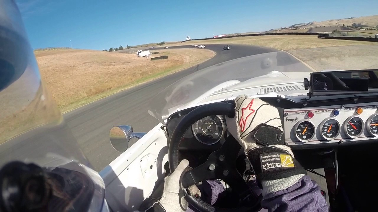 2017 SVRA Sonoma Historics Datsun Roadster feature race
