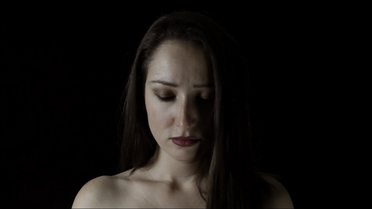 Maja Manojlović ft. Tanker & Neuro - Zovi Me (SOPOT cover)