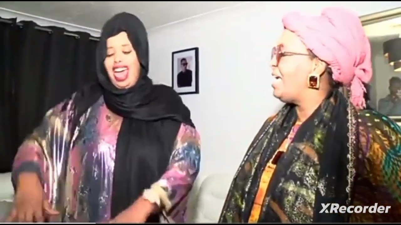 NASTEEXO INDHO YASING IYO FEYNUS SHEIKH DAHIR