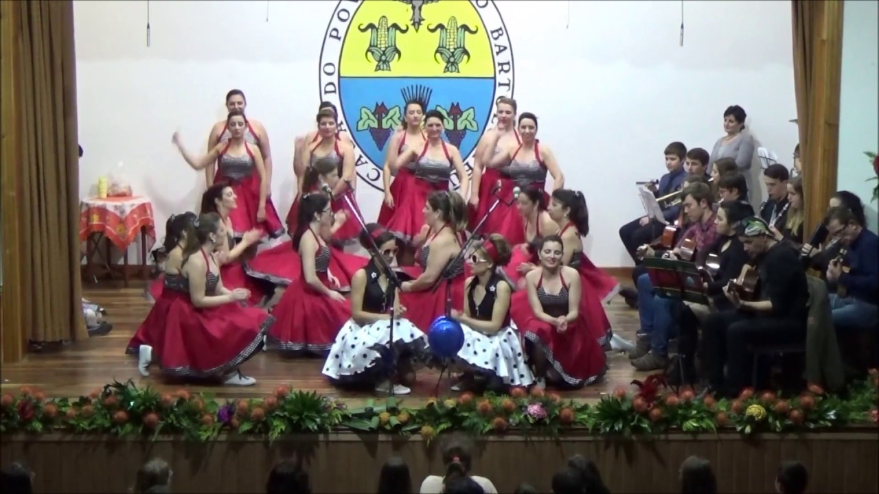 Bailinho das mulheres Porto Judeu - As santas das minhas filhas