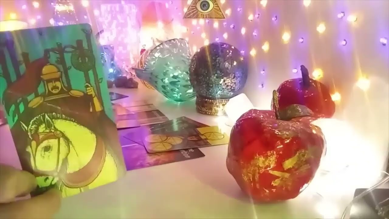 CAPRICORNIO - TE BUSCA LA PERSONA QUE TANTO ESPERABAS!! VAS A SORPRENDERTE!