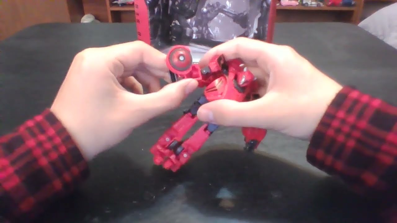 Transformers Studio Series WFC Gamer Edition deluxe class Cliffjumper - Transforming Weekend.