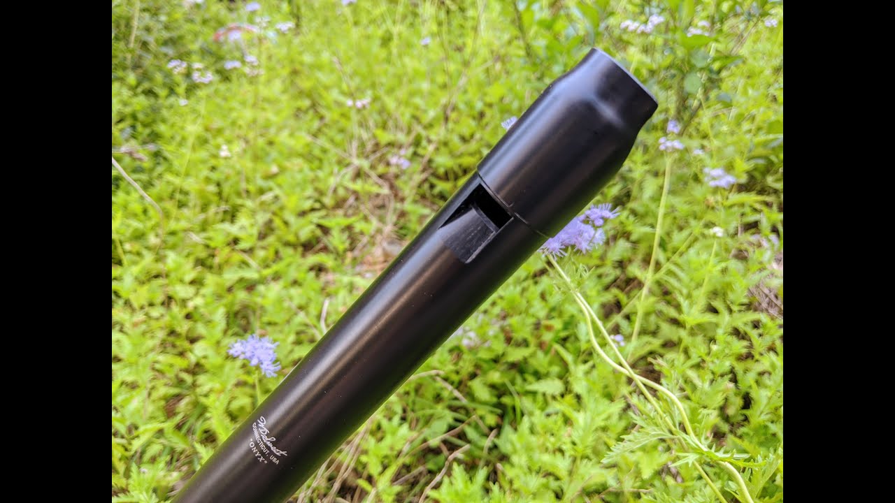Sweet!  An Onyx Low D Whistle! (Conical Bore Series)