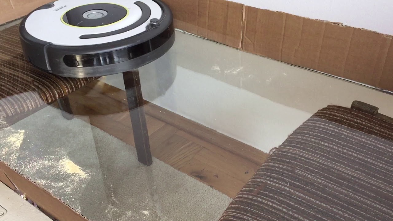ROOMBA 620 vs. Bread Crumbs | Bułka Tarta