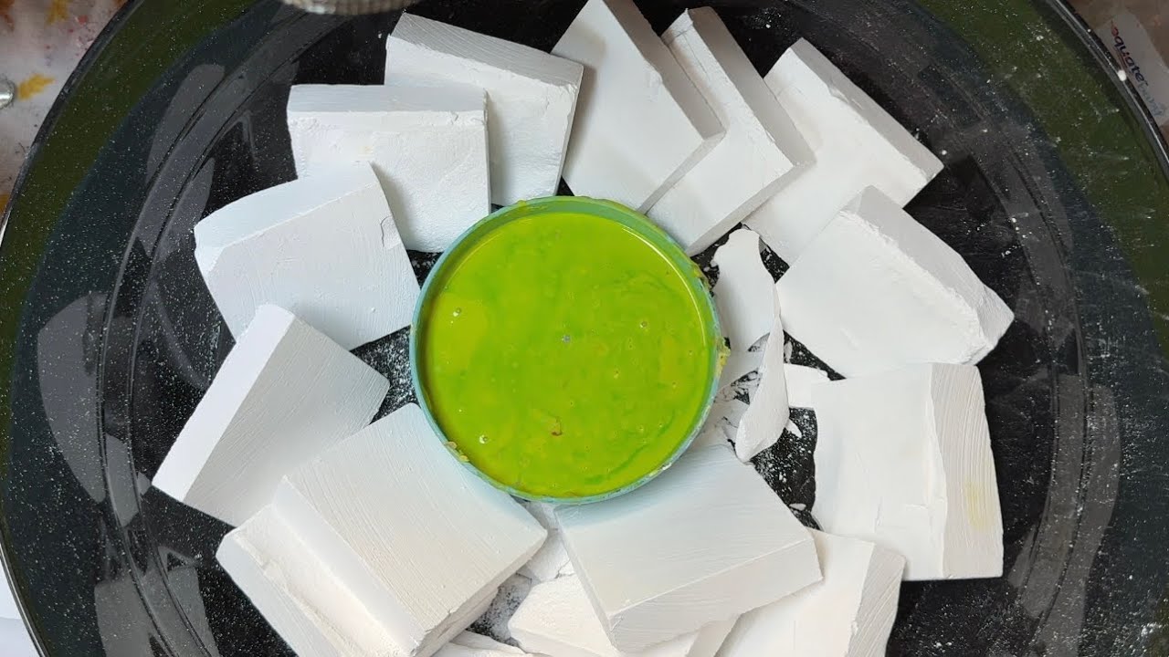 Gymchalk Splits and Cornstarch Paste • The Making of a Crush • Satisfying Chalk ASMR