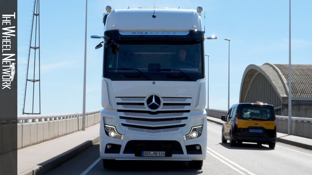 2019 Mercedes-Benz Actros Gigaspace – Driving Footage | Media Event Barcelona