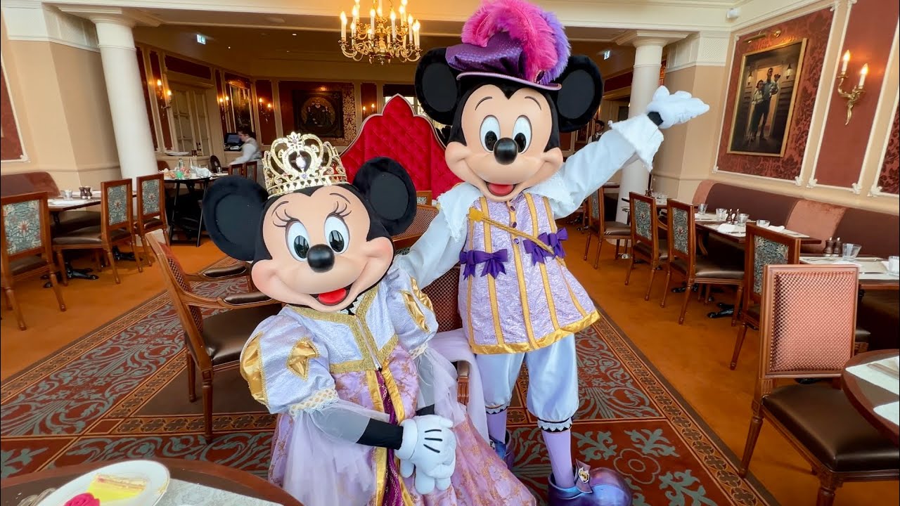 Royal Banquet Restaurant Disney Character Fun - Disneyland Hotel Paris - Jan 2024 w/Mickey, Minnie +