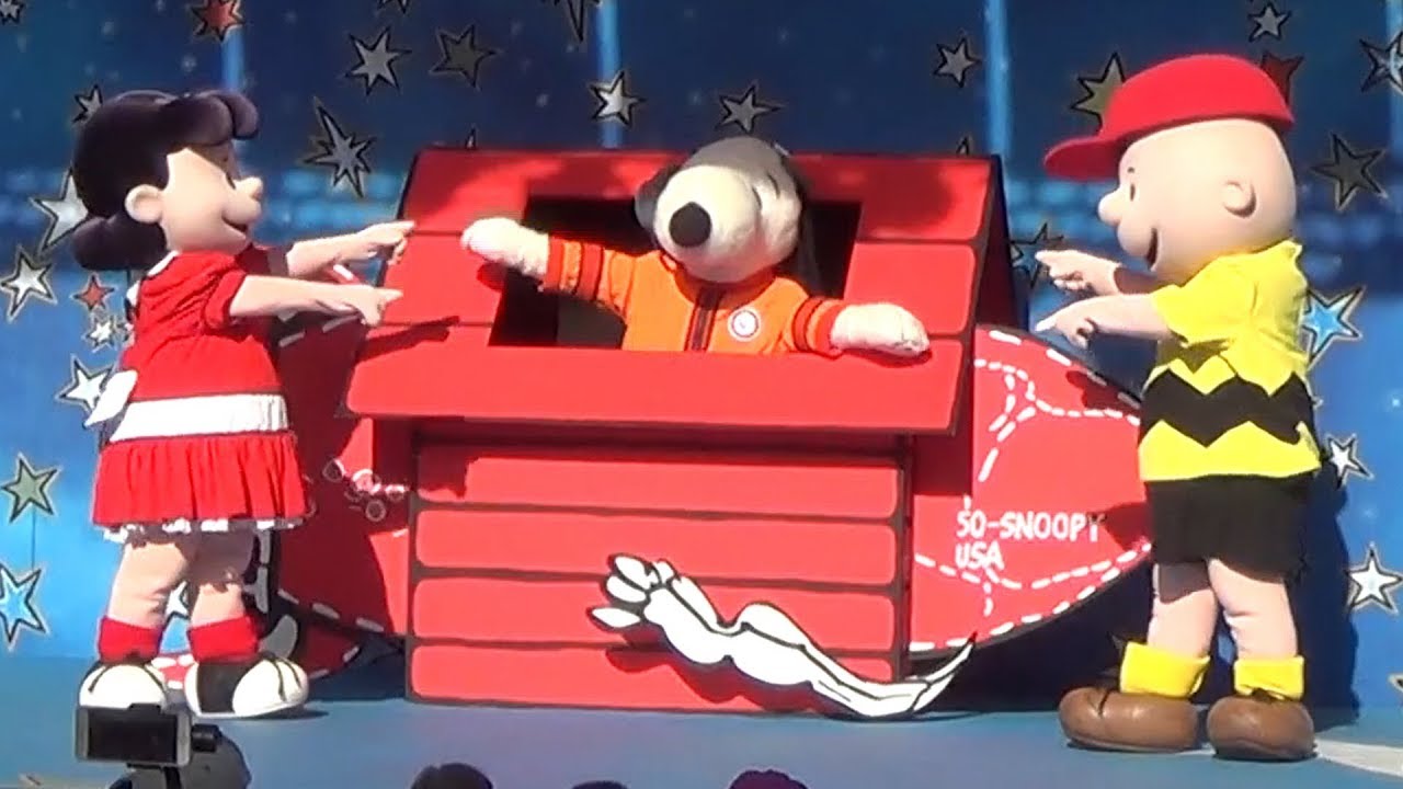 Полное шоу «Космический бигль» от Peanuts в парке развлечений Knott's Berry Farm 2019 с Чарли Бра...