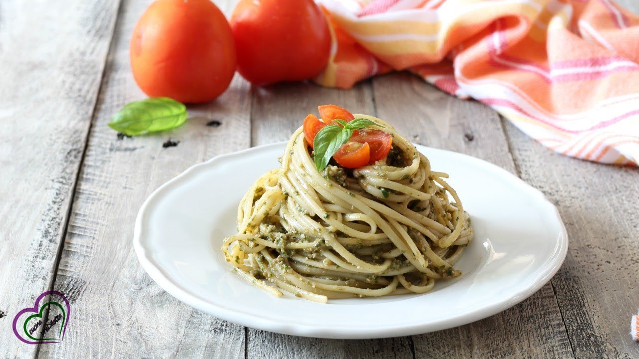 PASTA CON PESTO ALLA TRAPANESE