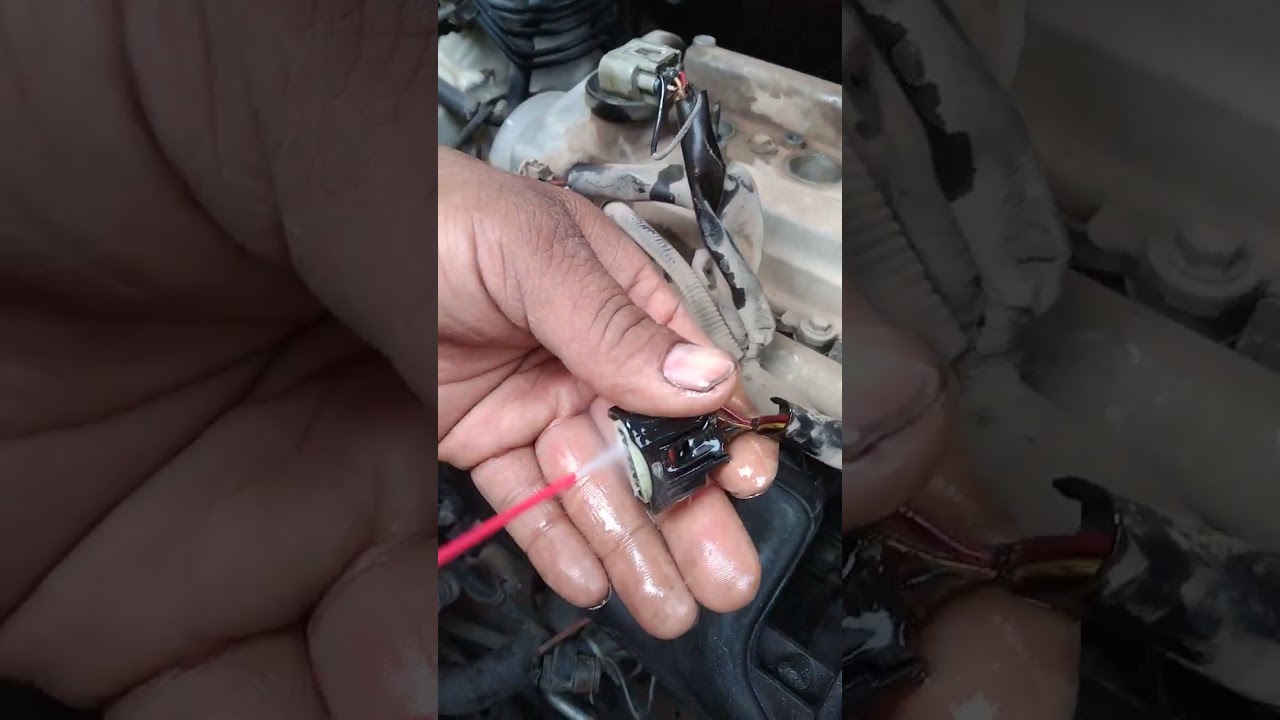 ignition coil spraying  & cleaning Toyota Corolla gti #toyota #wiringproblem    #wd40