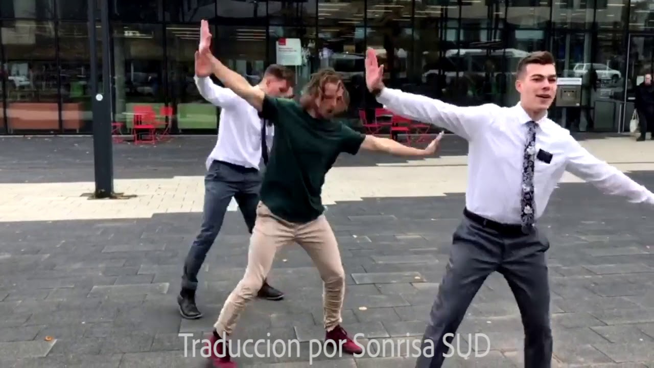 Misioneros SUD Predicando el Evangelio