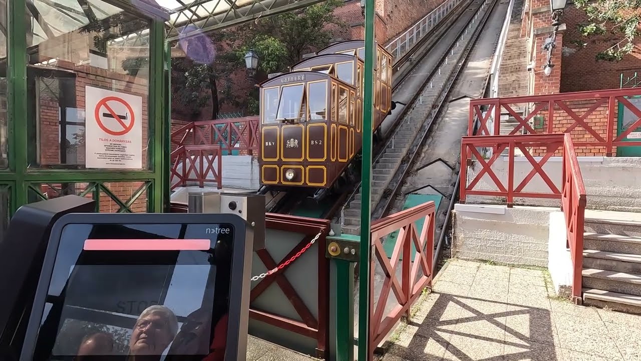 Budapest Burgberg Standseilbahn - Budav&aacute;ri Sikl&oacute; 2024