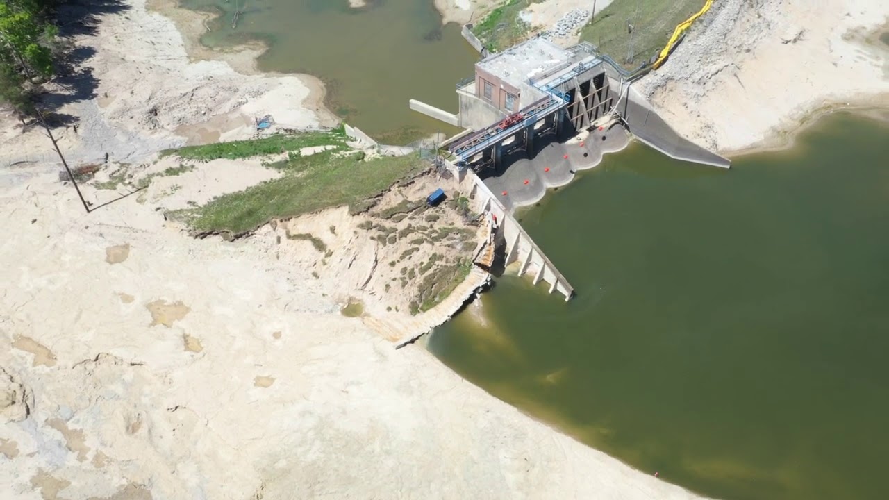 Michigan lakes disappear after historic flood causes dam failures