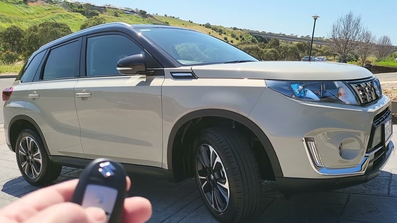 Suzuki Vitara 2023 auto folding mirrors Trac Electronics