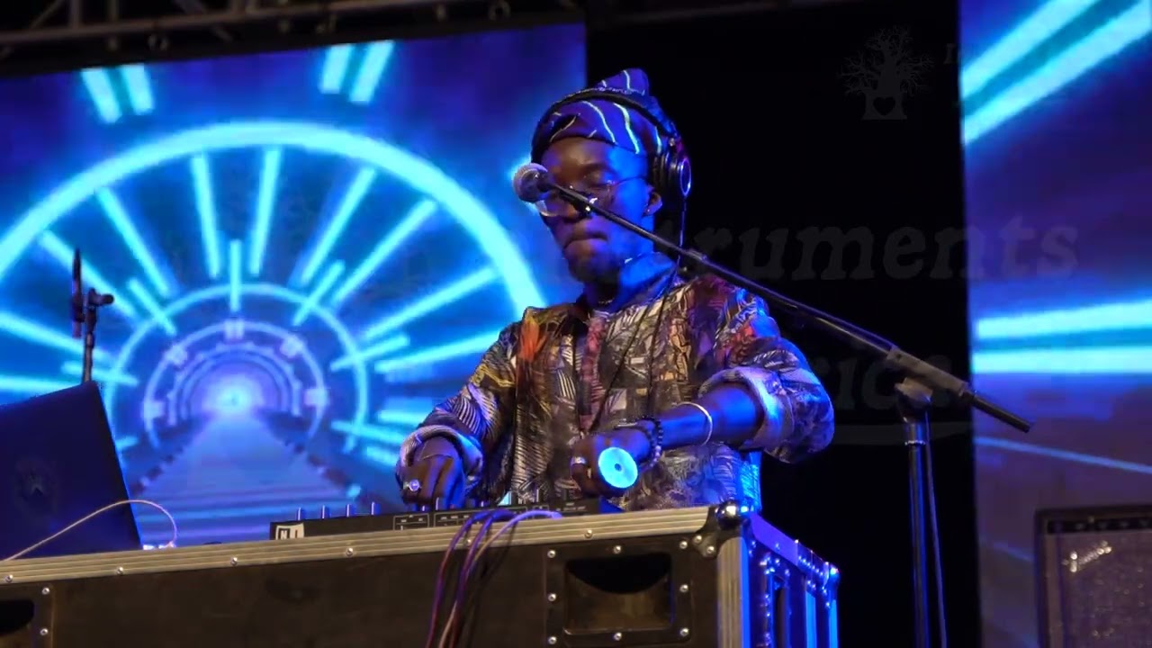 Pcha, le fils de Néba Solo et DJ Ibaaku du Sénégal