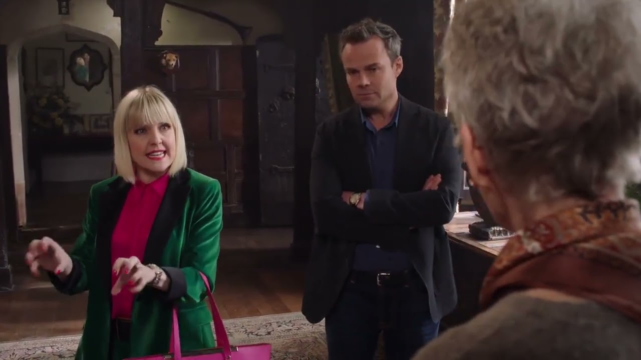 Agatha Raisin S03E01 Haunted House