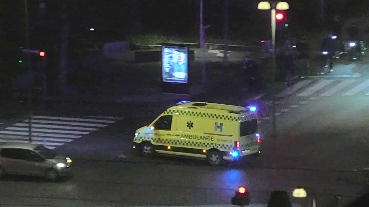 AIR CLIPS fire & rescue combivideo brandbil og ambulance i udrykning feuerwehr einsatzfahrt 緊急走行 消防車