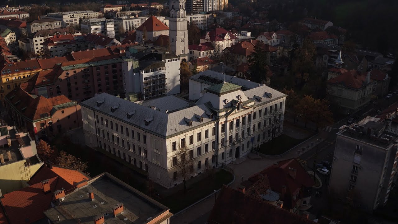 Gimnazija Poljane v očeh trenutnih dijakinj in dijakov