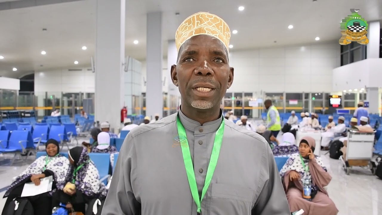Sheikh: Shahran Mussa Jongo aongoza mahujaji kuelekea nchini Saudi Arabia.