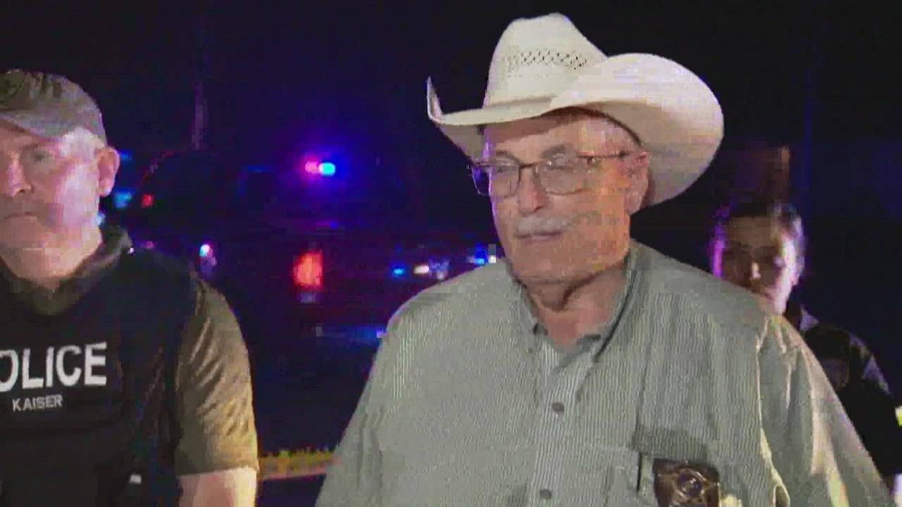 Texas authorities kill convicted murderer three weeks after he escaped from prison bus