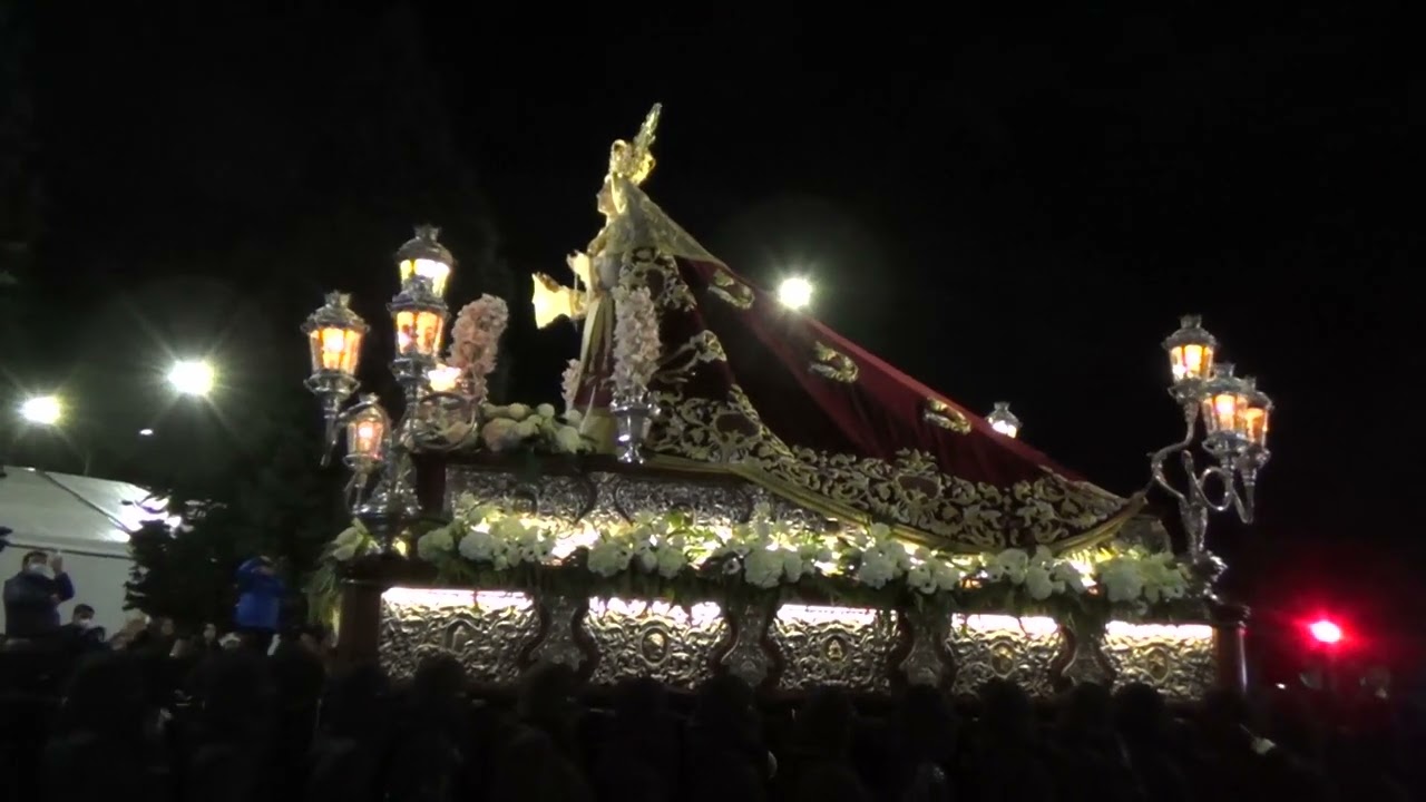 Entrada Virgen de las Lágrimas- AM Nazareno (León) De Vuelta al porvenir Himno Nacional