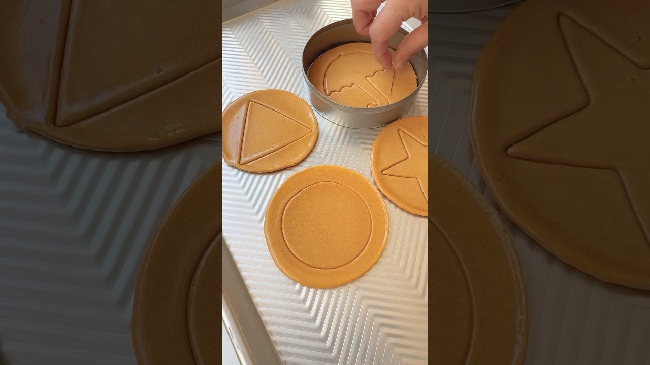 How To Make 2-Ingredient Squid Game Dalgona Candy - RECIPE LINK In The Comments ☂️🦑