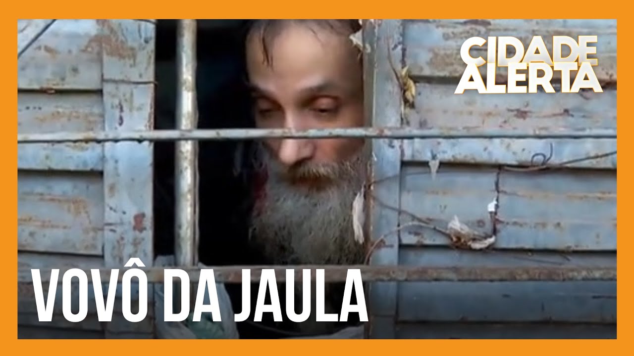 Homem de 56 anos vive isolado há uma década em casa