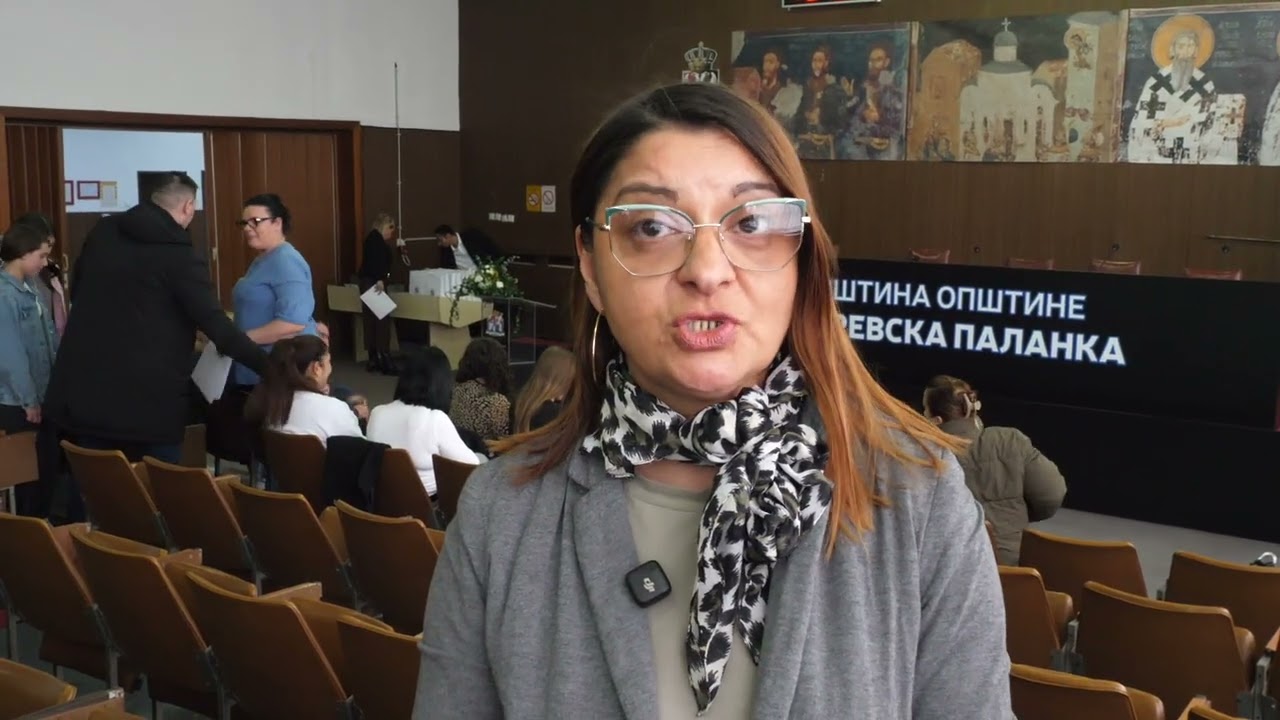 Opština Smederevska  Palanka dodelio 16 tableta edukatorima u okviru projekta ''Pomoć drugu''.